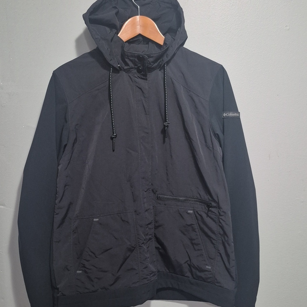 Columbia Women’s Black Weatherproof Lightweight Snap Front Mesh Lined Jacket - Picture 6 of 8